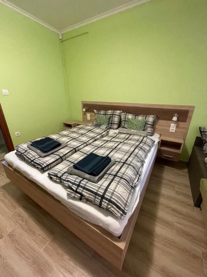 Benige Vendeghaz Hotel แดมเยน ภายนอก รูปภาพ